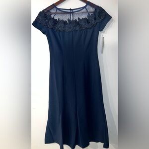 NWT Maggy London Fit N Flare Dress Women's Sz 2 Navy &  Illusion Cap Sleeve